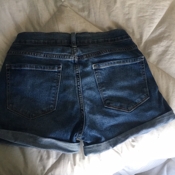 Shorts - Picture 2 of 2